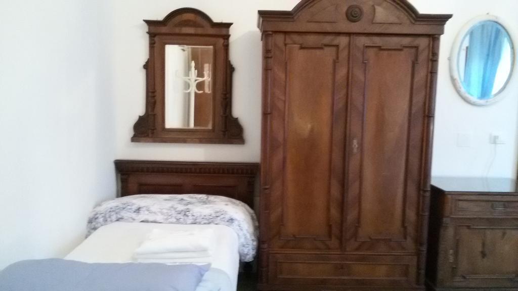 Villa Fiorita 몬팔코네 객실 사진